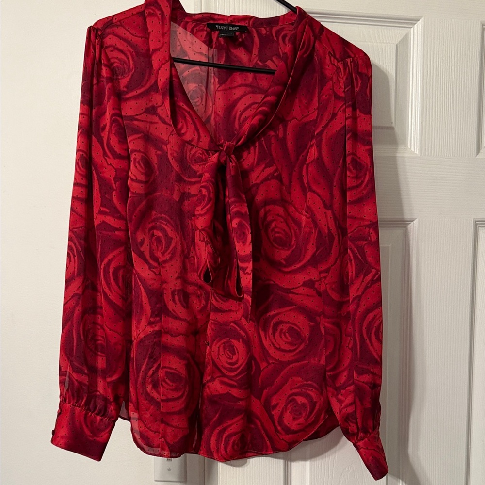 WHBM Roses Blouse - Picture 2 of 7